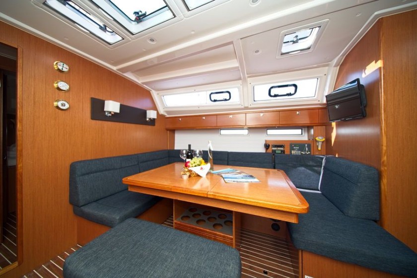 Bavaria 46 Cruiser - Boatscribe.com