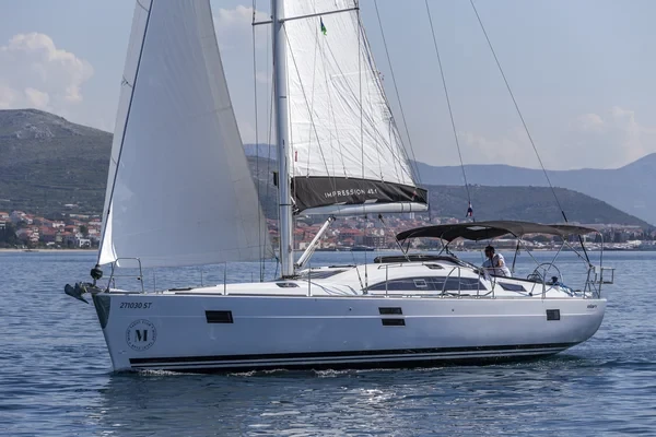 Elan Impression 45.1 - Boatscribe.com