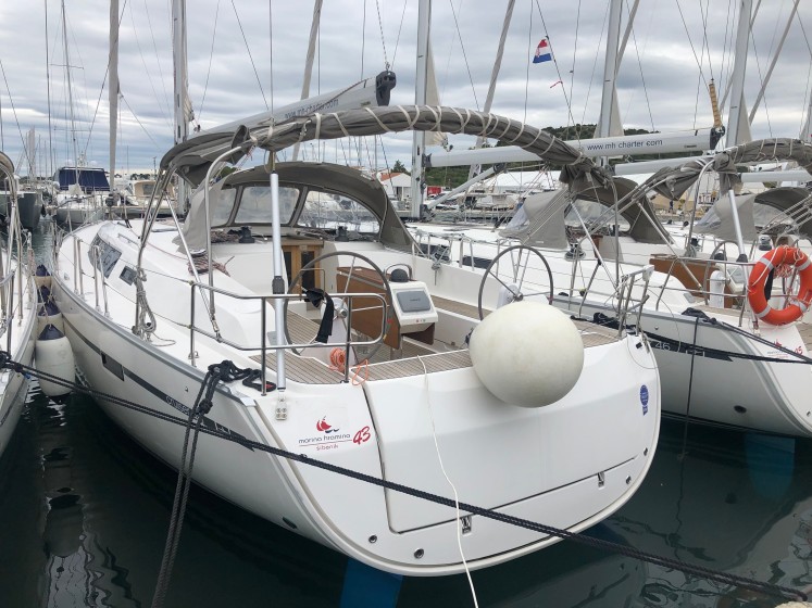 Bavaria 46 Cruiser - Boatscribe.com