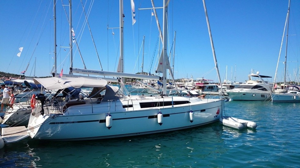 Bavaria 46 Cruiser - Boatscribe.com