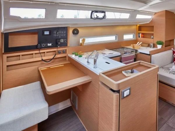 Sun Odyssey 410 - Boatscribe.com
