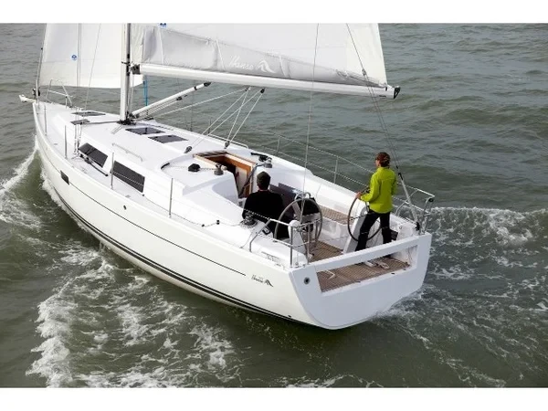 Hanse 375 - Boatscribe.com
