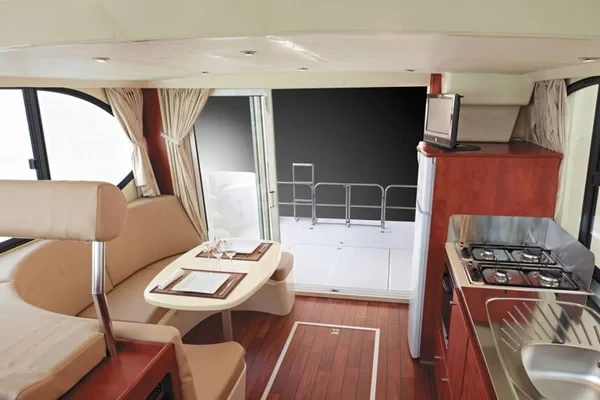 Estivale Quattro S - Boatscribe.com