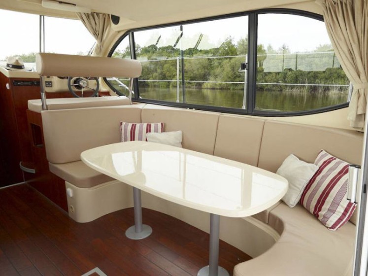 Estivale Octo - Boatscribe.com