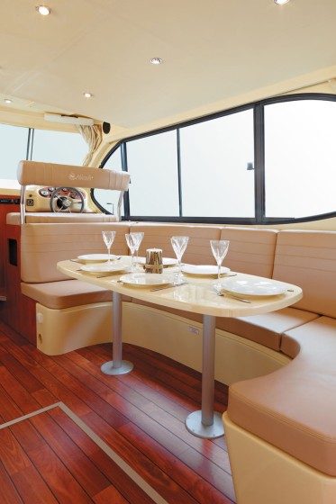 Estivale Sixto Prestige C - Boatscribe.com