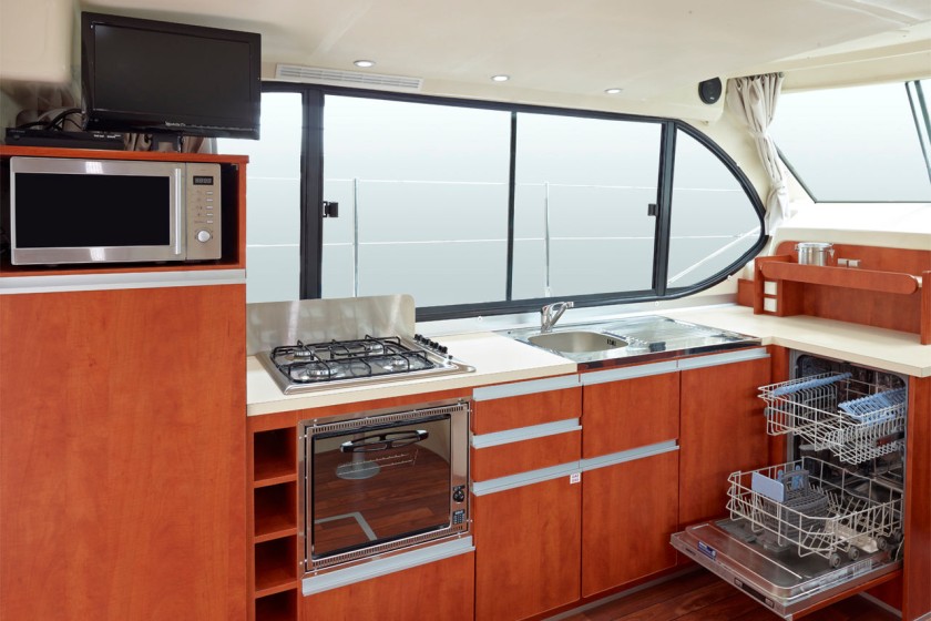 Estivale Sixto Prestige C - Boatscribe.com
