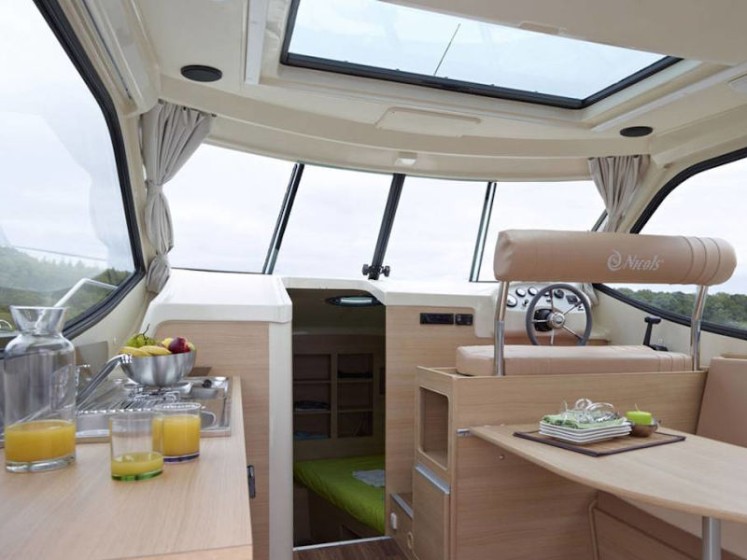 Sedan Primo - Boatscribe.com