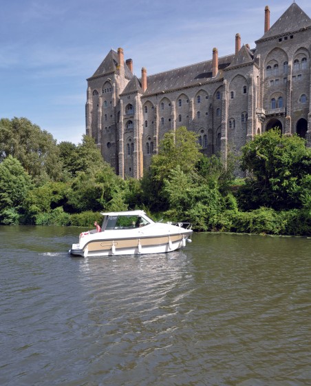 Sedan Primo - Boatscribe.com