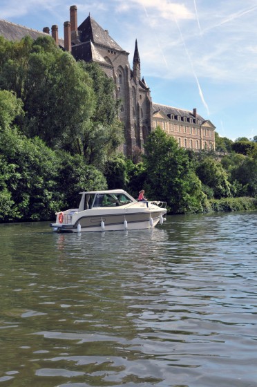 Sedan Primo - Boatscribe.com