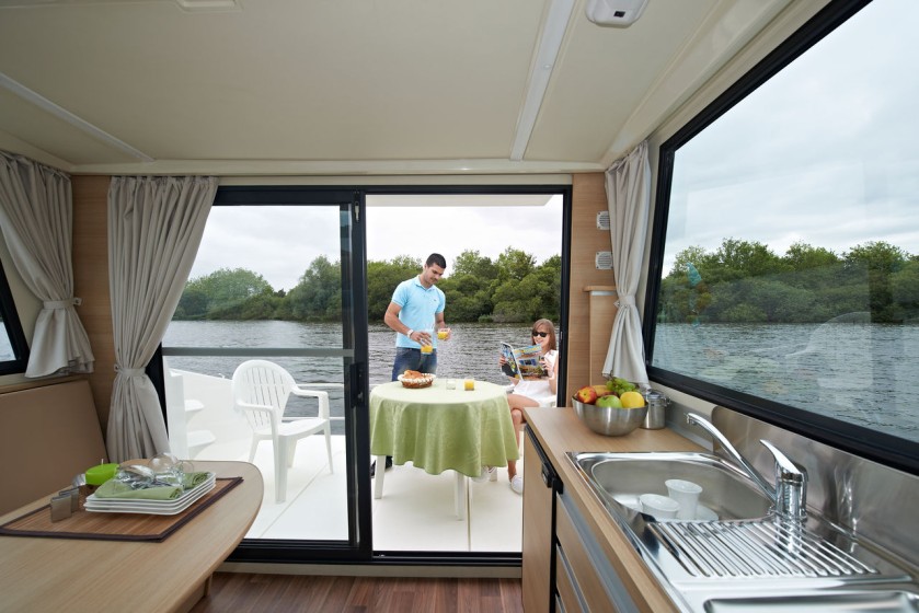 Sedan Primo - Boatscribe.com