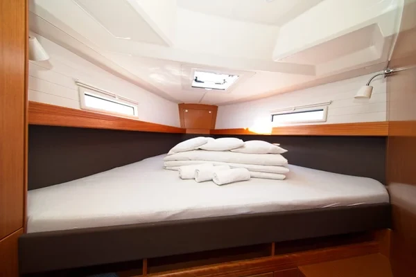 Bavaria 41 Cruiser - Boatscribe.com