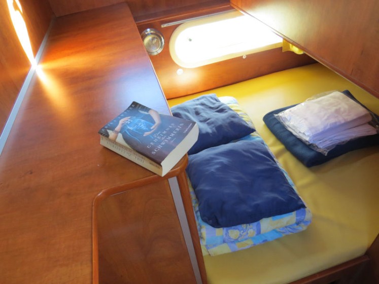 Sedan 1310 - Boatscribe.com