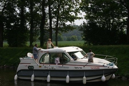 Confort 900 DP - Boatscribe.com