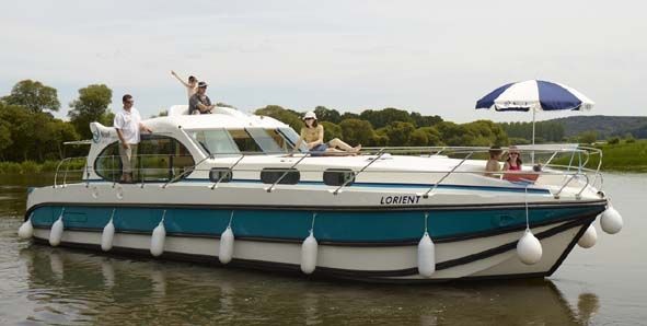 Sedan 1310 - Boatscribe.com