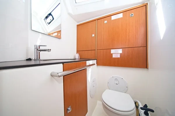 Bavaria 46 Cruiser - Boatscribe.com
