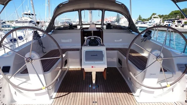 Bavaria 46 Cruiser - Boatscribe.com