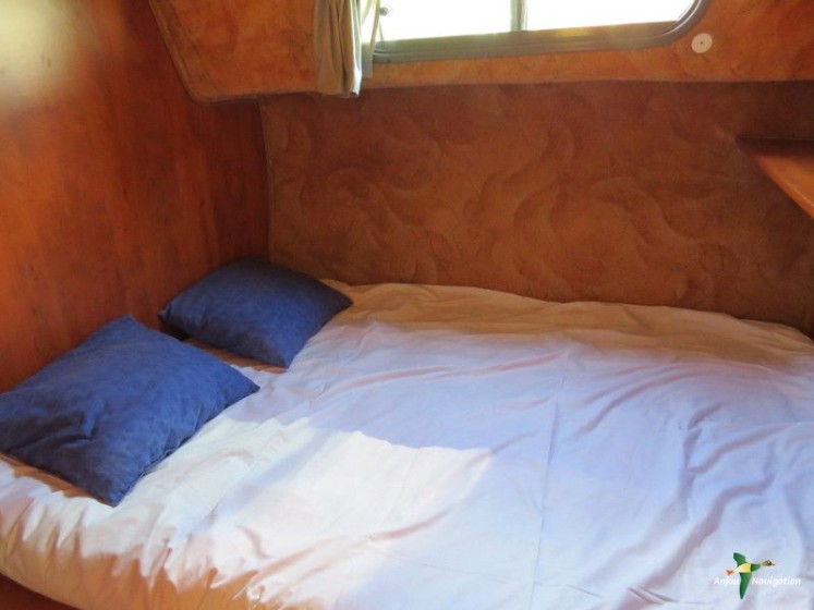 Sedan 1170 - Boatscribe.com