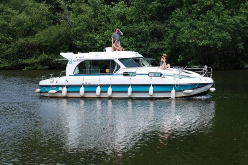 Sedan 1170 - Boatscribe.com