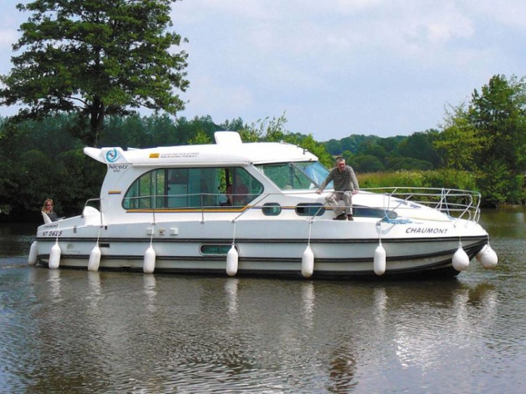 Sedan 1000 - Boatscribe.com