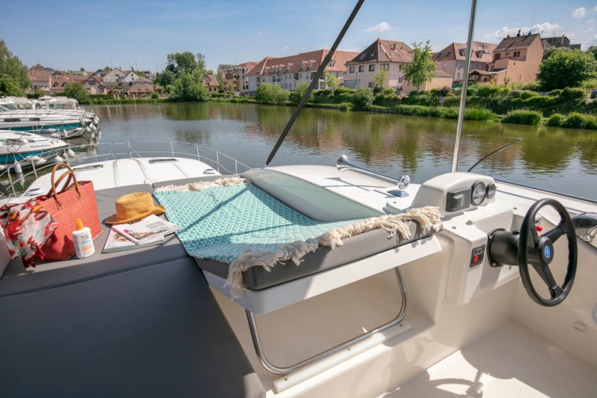 Estivale Octo Fly C - Boatscribe.com