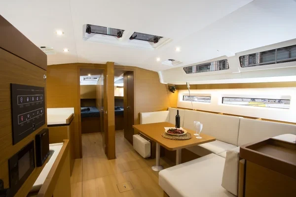 Sun Odyssey 490 - Boatscribe.com