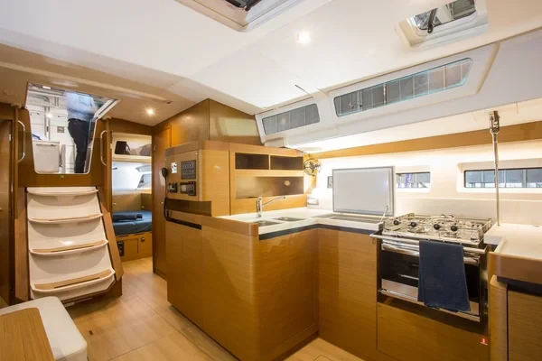 Sun Odyssey 490 - Boatscribe.com