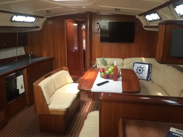Bavaria 44 - Boatscribe.com