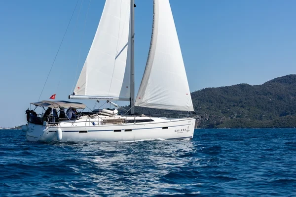 Bavaria 46 Cruiser - Boatscribe.com