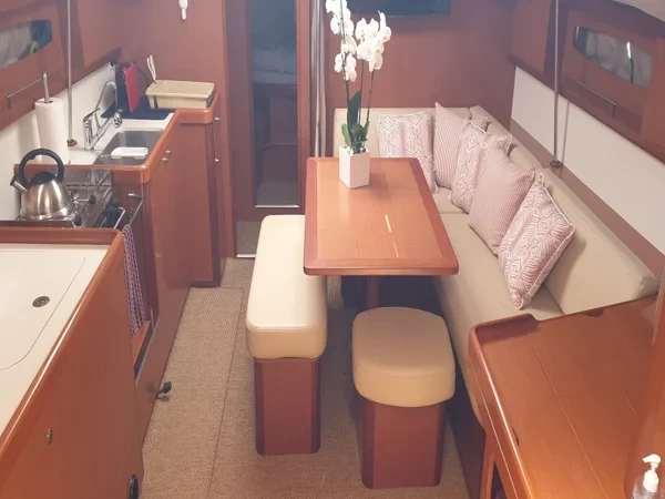 Oceanis 46 - Boatscribe.com