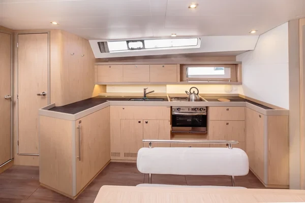 Oceanis 45 - Boatscribe.com