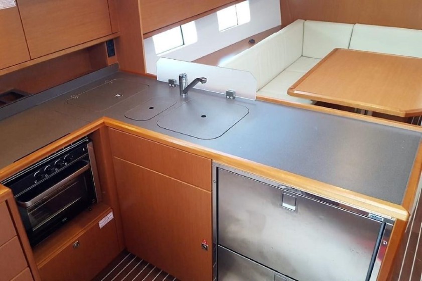 Bavaria C45 - Boatscribe.com