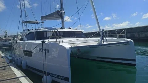 Astrea 42 - Boatscribe.com