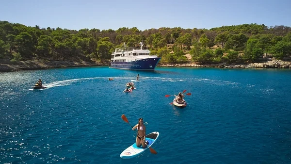 Motoryacht - Boatscribe.com