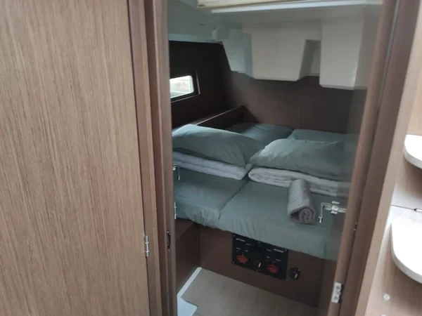Oceanis 46.1 - Boatscribe.com