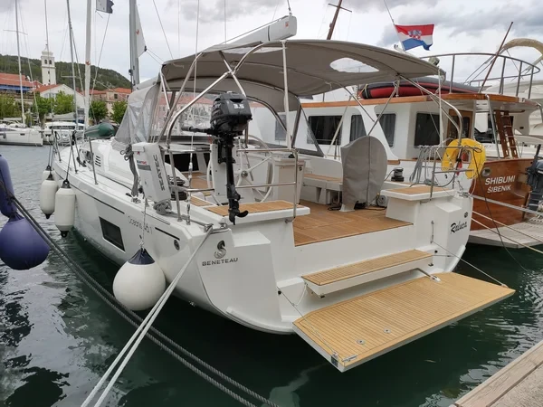 Oceanis 46.1 - Boatscribe.com