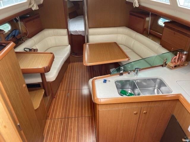 Oceanis 34 - Boatscribe.com
