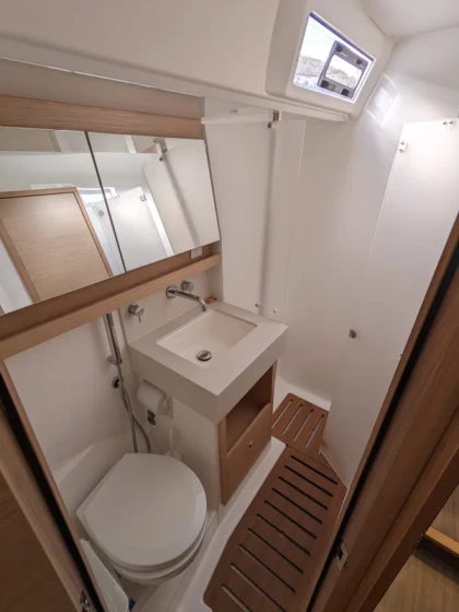 Dufour 430 - Boatscribe.com