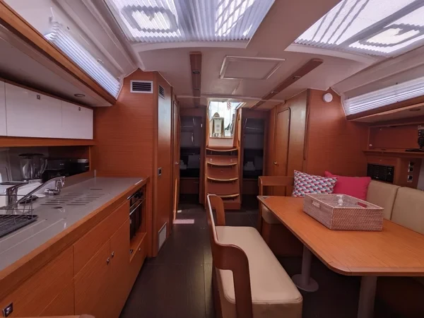 Dufour 430 - Boatscribe.com