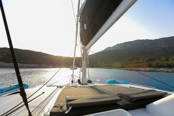 Lagoon 450 - Boatscribe.com