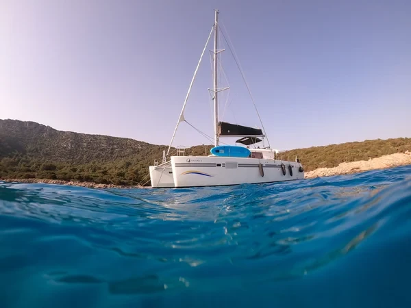 Lagoon 450 - Boatscribe.com