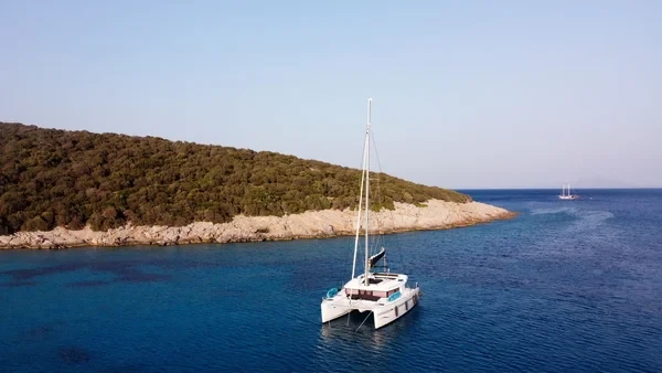 Lagoon 450 - Boatscribe.com