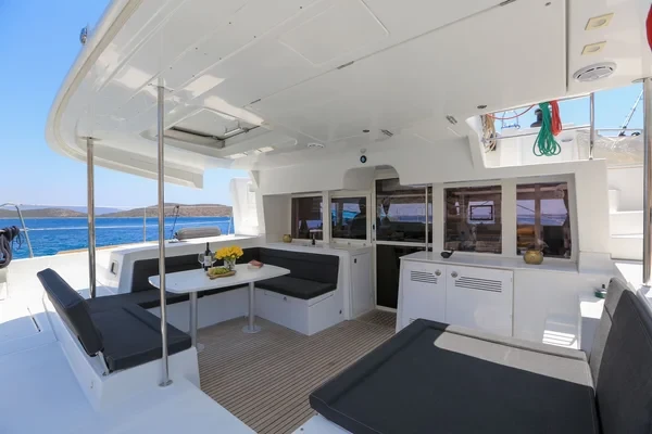 Lagoon 450 - Boatscribe.com