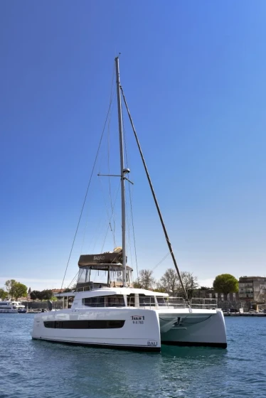 Bali 4.6 - Boatscribe.com