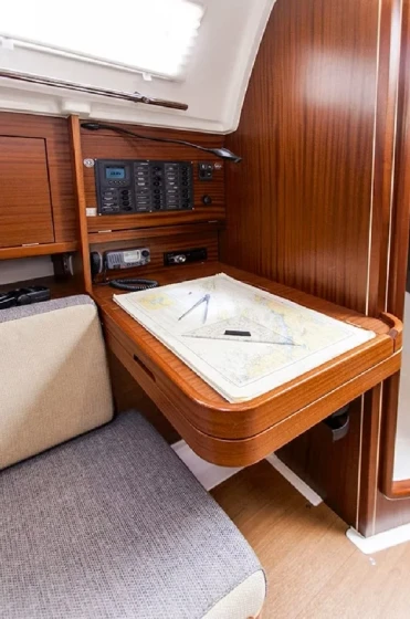 Delphia 31 - Boatscribe.com