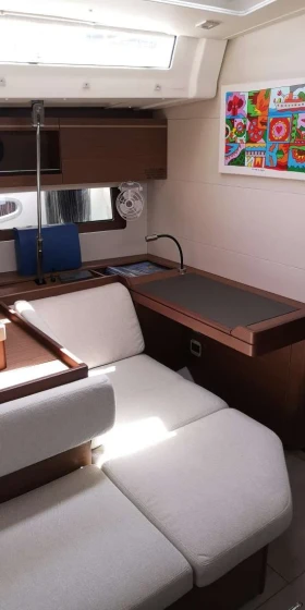 Oceanis 51.1 - Boatscribe.com