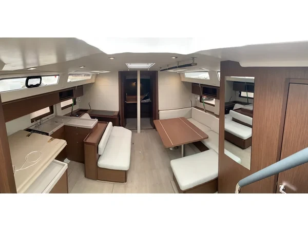 Oceanis 51.1 - Boatscribe.com