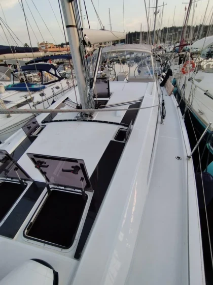 Oceanis 46.1 - Boatscribe.com