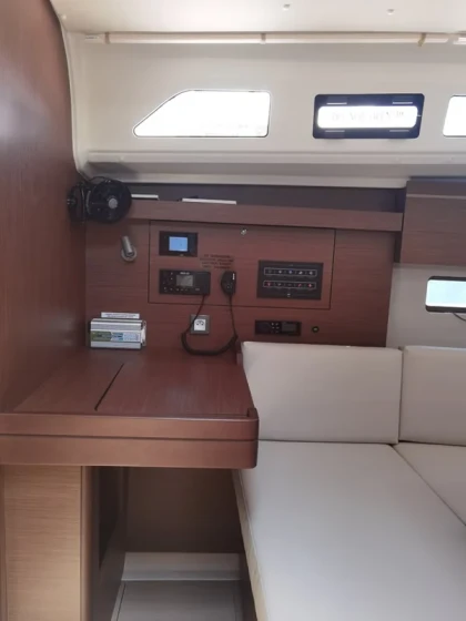 Oceanis 40.1 - Boatscribe.com