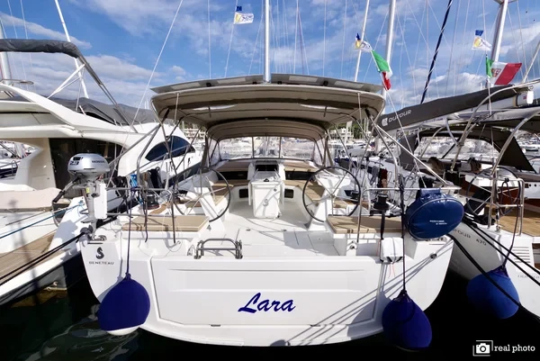 Oceanis 51.1 - Boatscribe.com