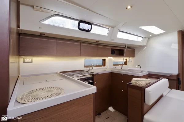 Oceanis 51.1 - Boatscribe.com